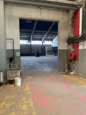 2500 Meter Square Warehouse Tema Industrial Area