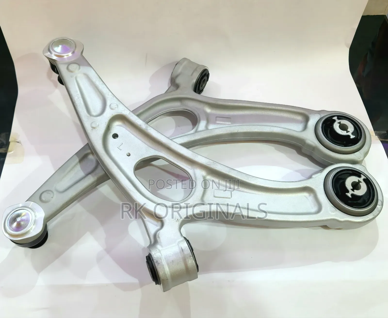 Escape/Bronco 2020-2025 Motorcraft Lower Arms Pair From Usa