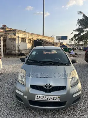 Toyota Yaris 2011