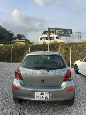 Toyota Yaris 2011