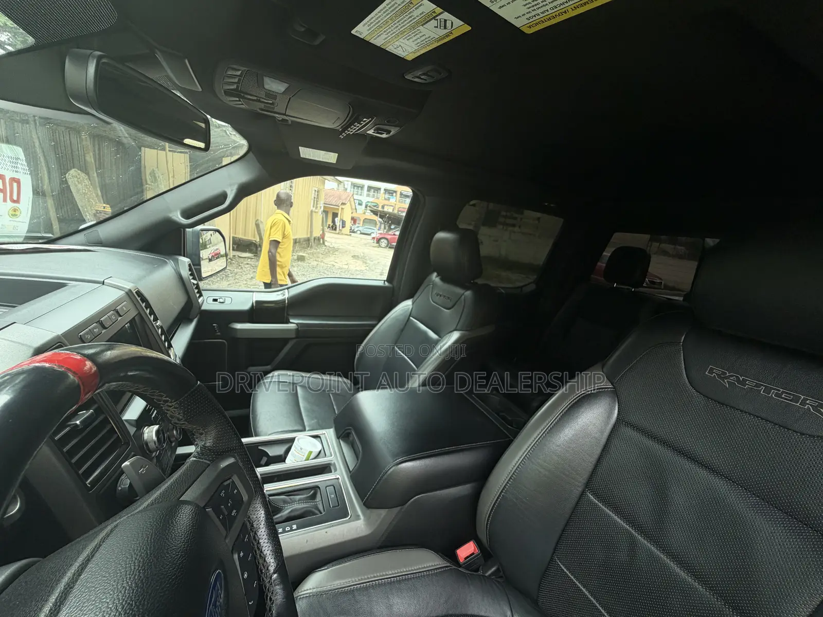 Ford F-150 Raptor 4x4 SuperCrew Cab Styleside 5.5 ft. box 145 in. WB