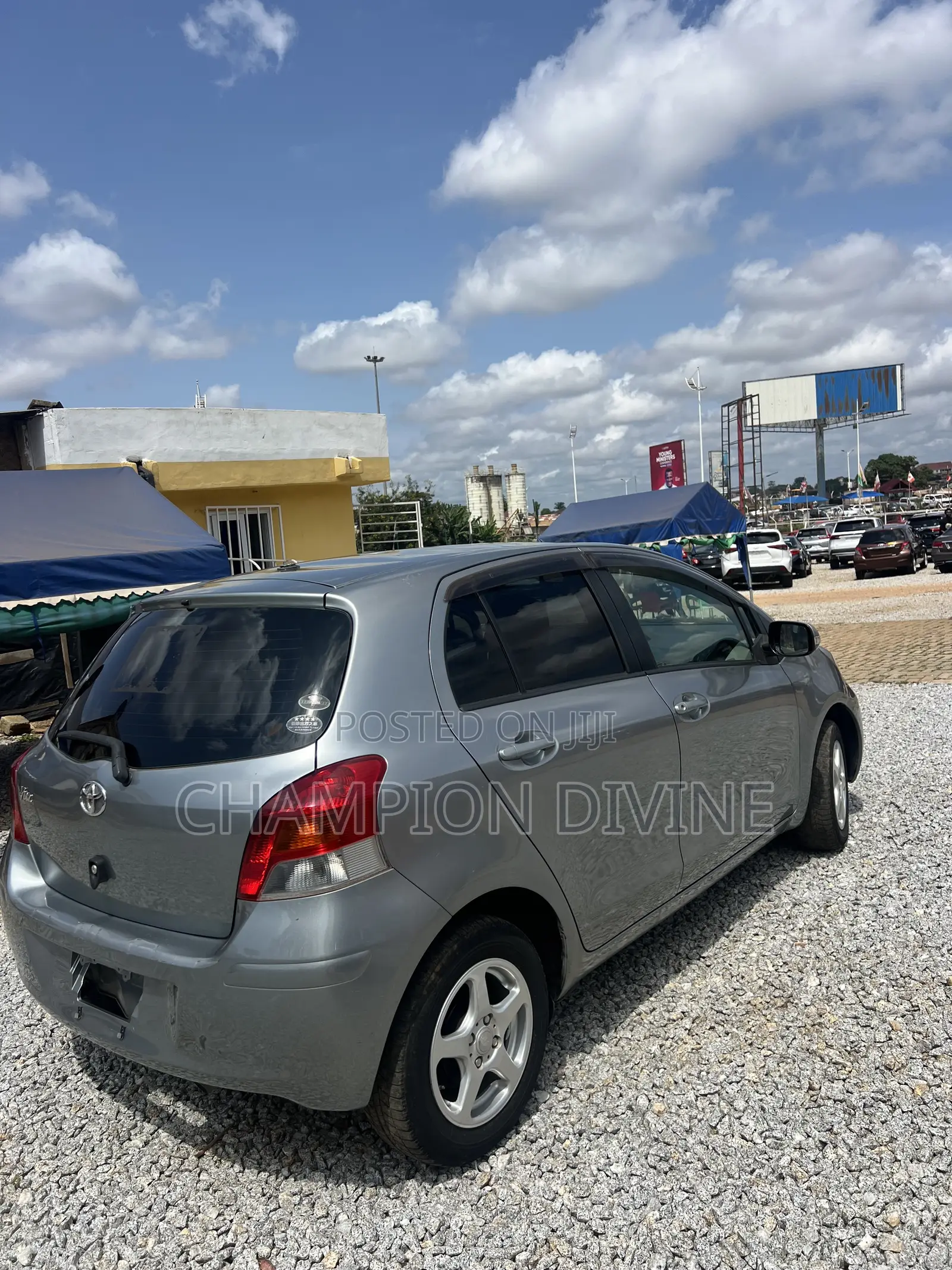 Toyota Vitz 2010