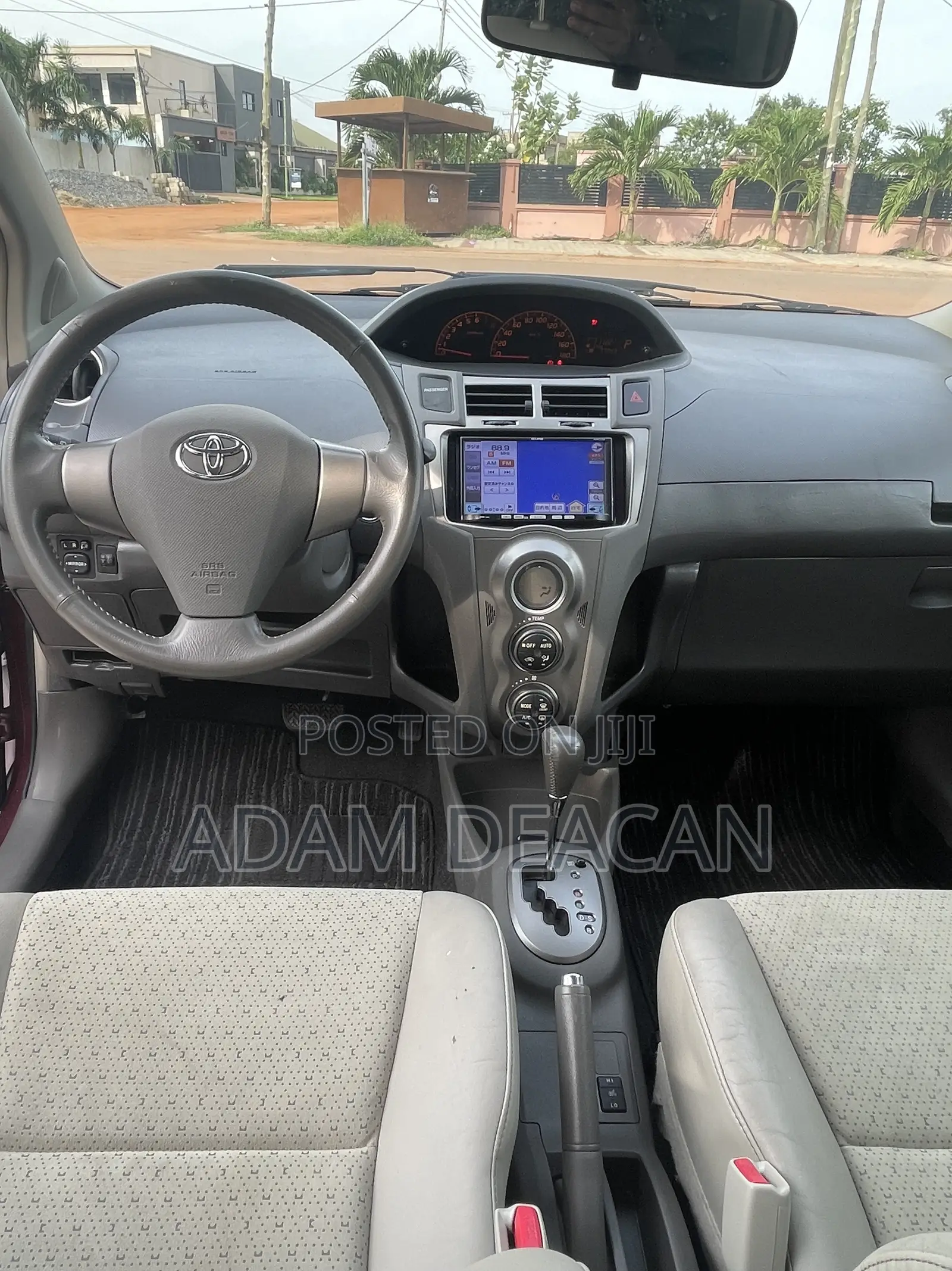 Toyota Vitz 2010 Brown