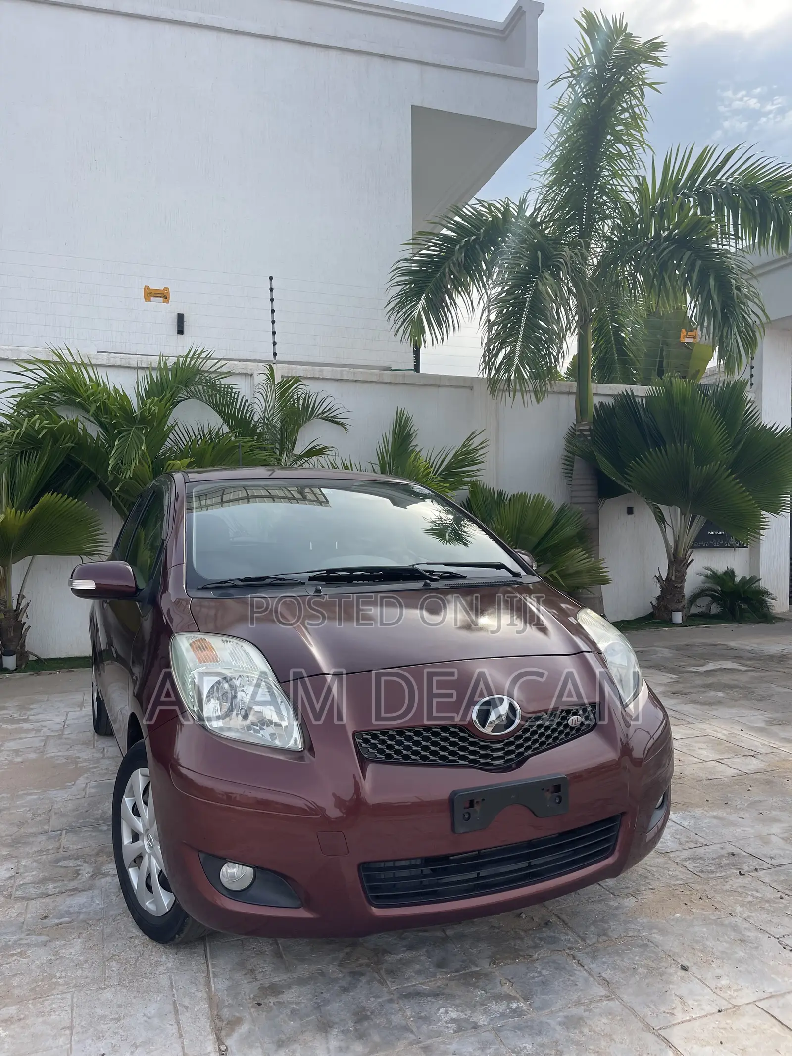 Toyota Vitz 2010 Brown