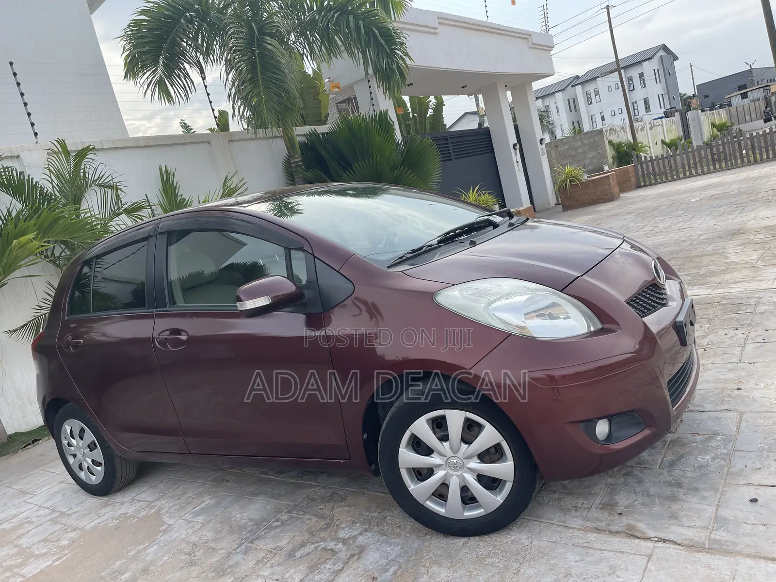 Toyota Vitz 2010 Brown