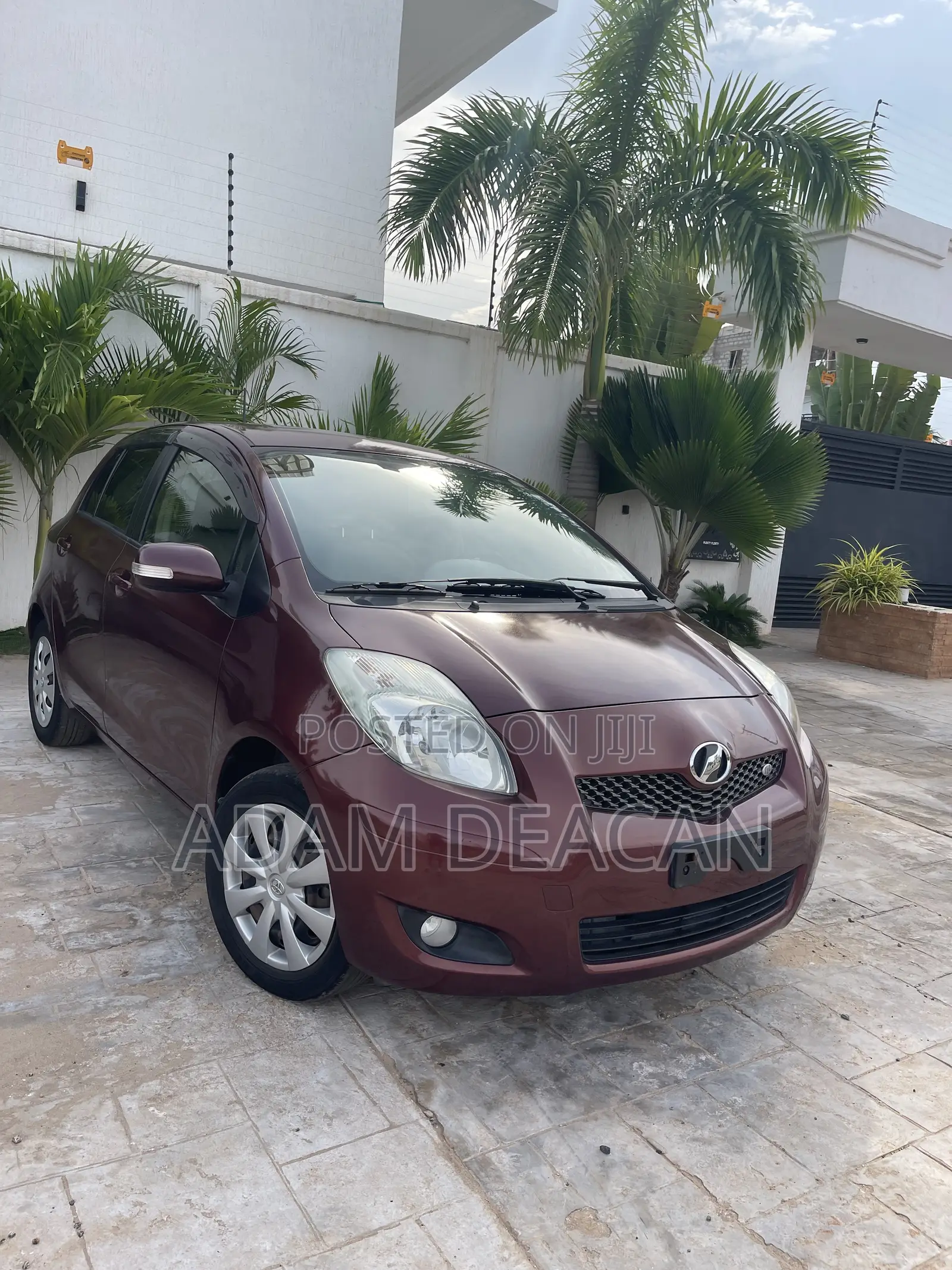 Toyota Vitz 2010 Brown