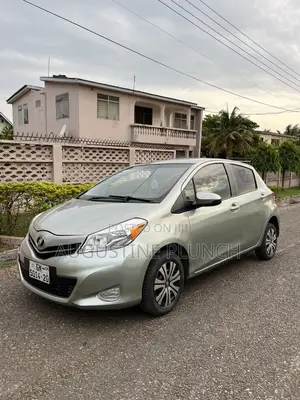 Toyota Vitz 2012 Green