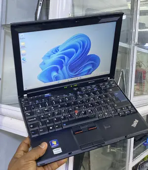Laptop Lenovo ThinkPad X201 8GB Intel Core i5 HDD+SSD 256GB