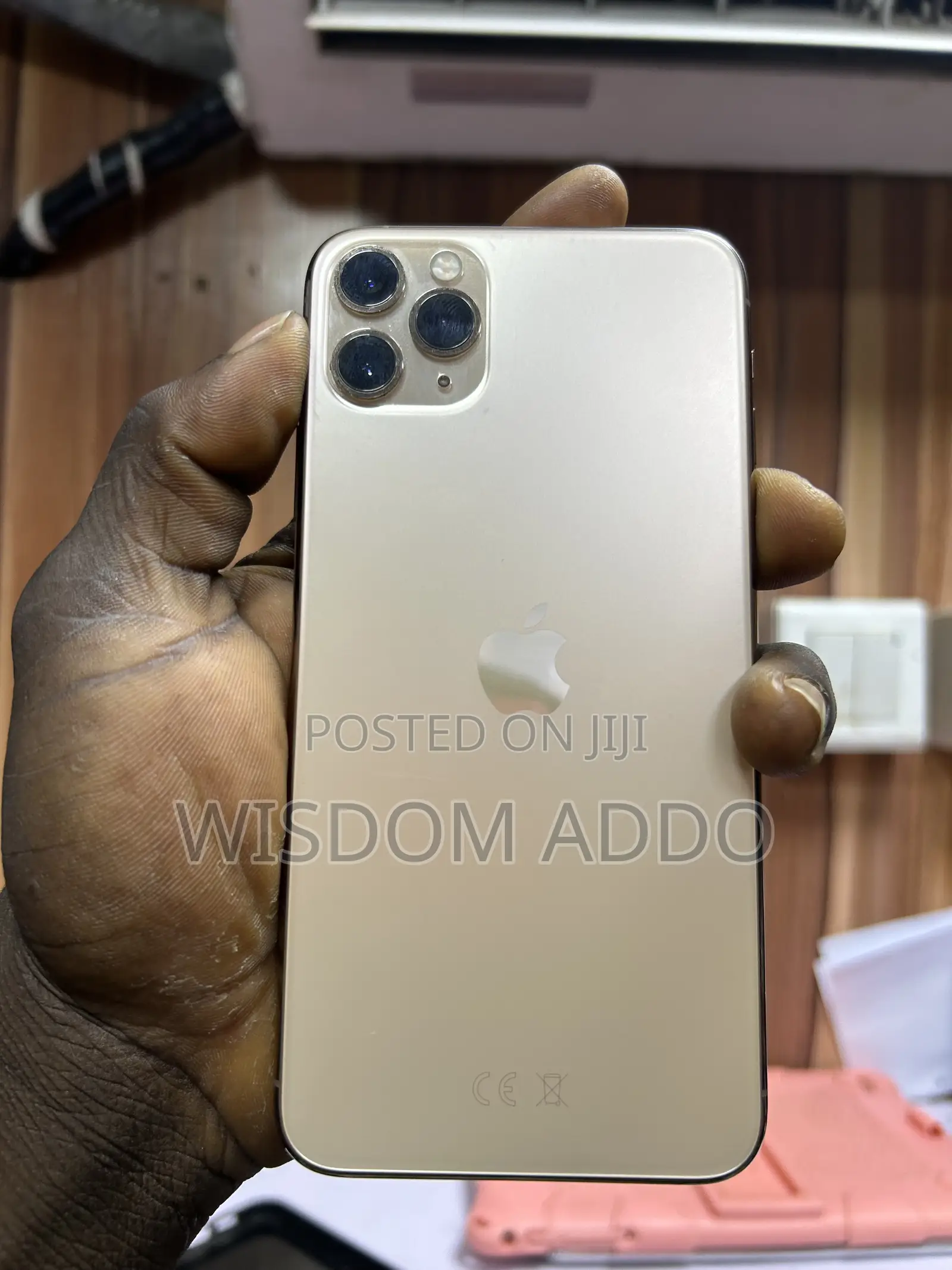 Apple iPhone 11 Pro Max 64 GB Gold
