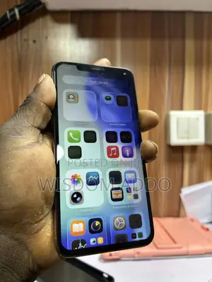 Apple iPhone 11 Pro Max 64 GB Gold