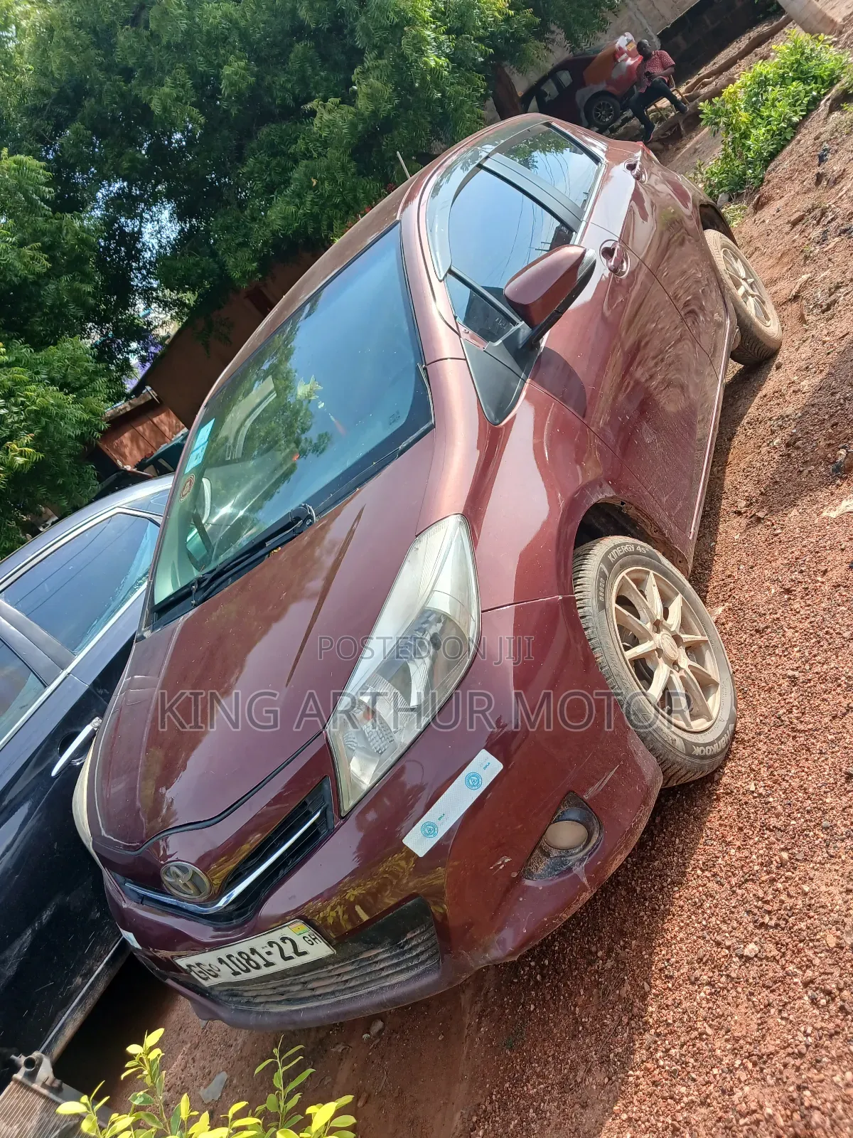 Toyota Vitz 1.3 FWD 5dr 2012 Brown