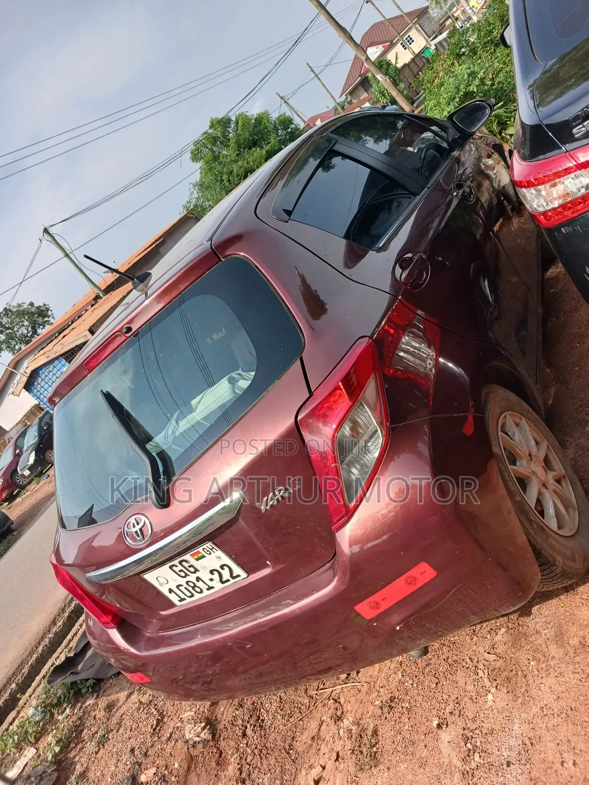 Toyota Vitz 1.3 FWD 5dr 2012 Brown
