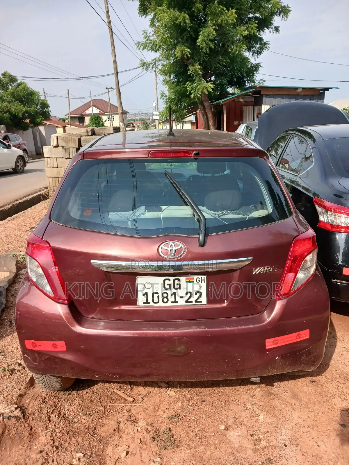 Toyota Vitz 1.3 FWD 5dr 2012 Brown