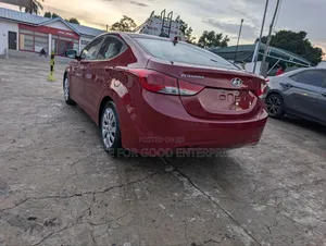 Hyundai Elantra GLS Sedan FWD (1.8L 4cyl 6A) 2013 Red
