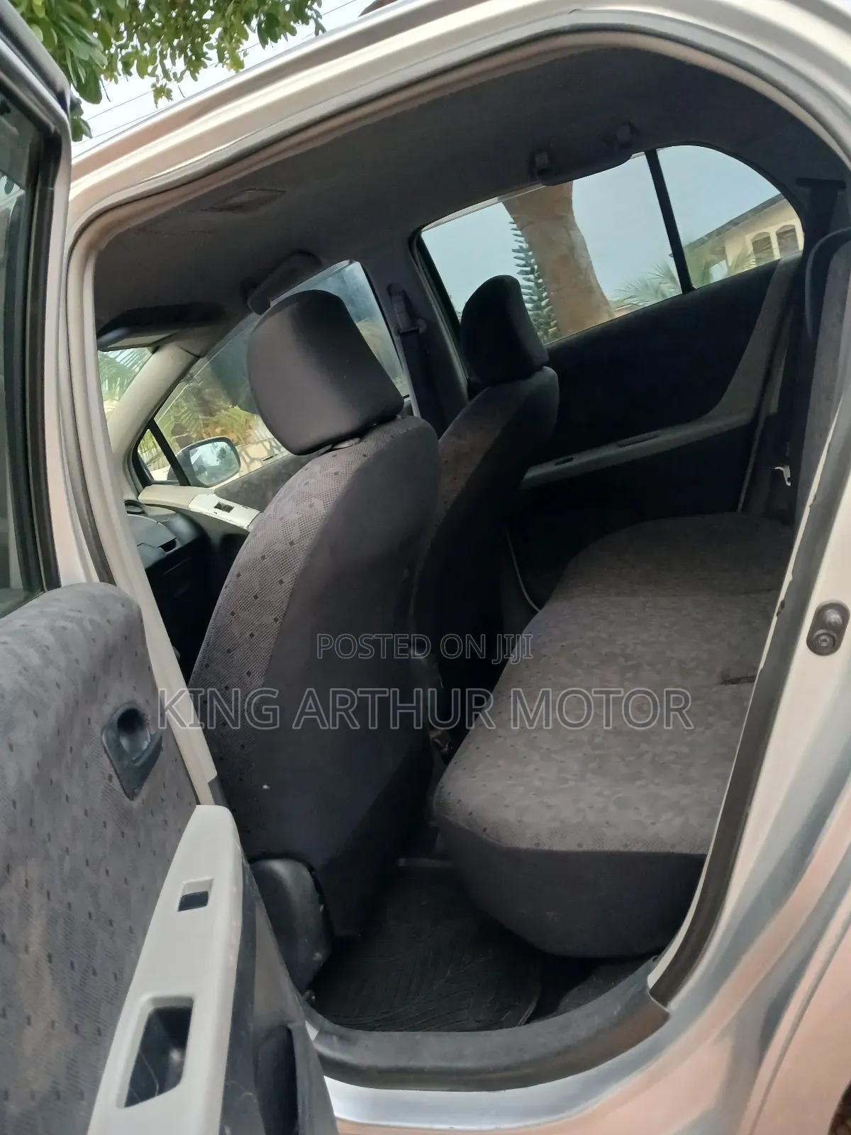 Toyota Vitz 2010 Gray