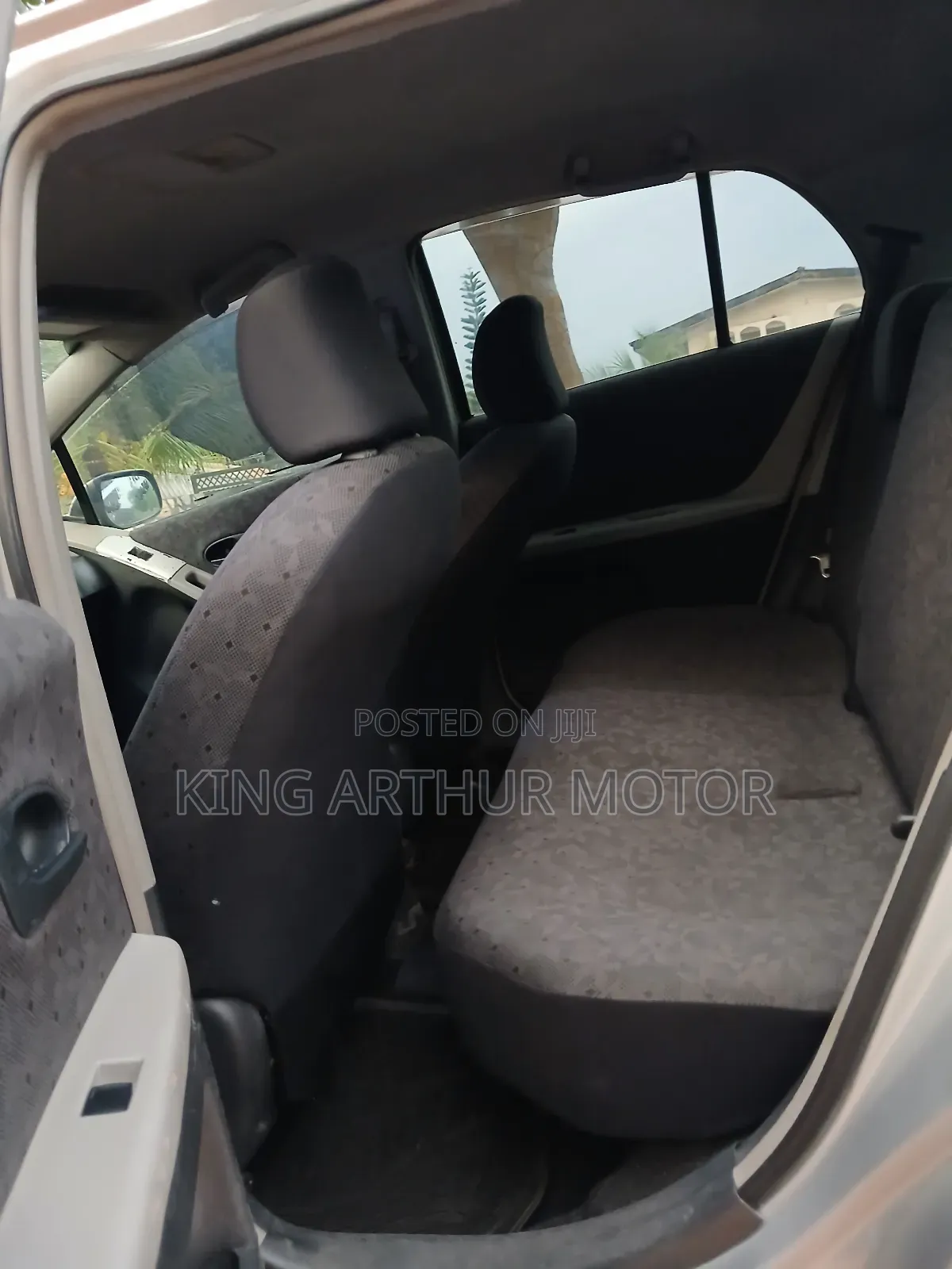 Toyota Vitz 2010 Gray