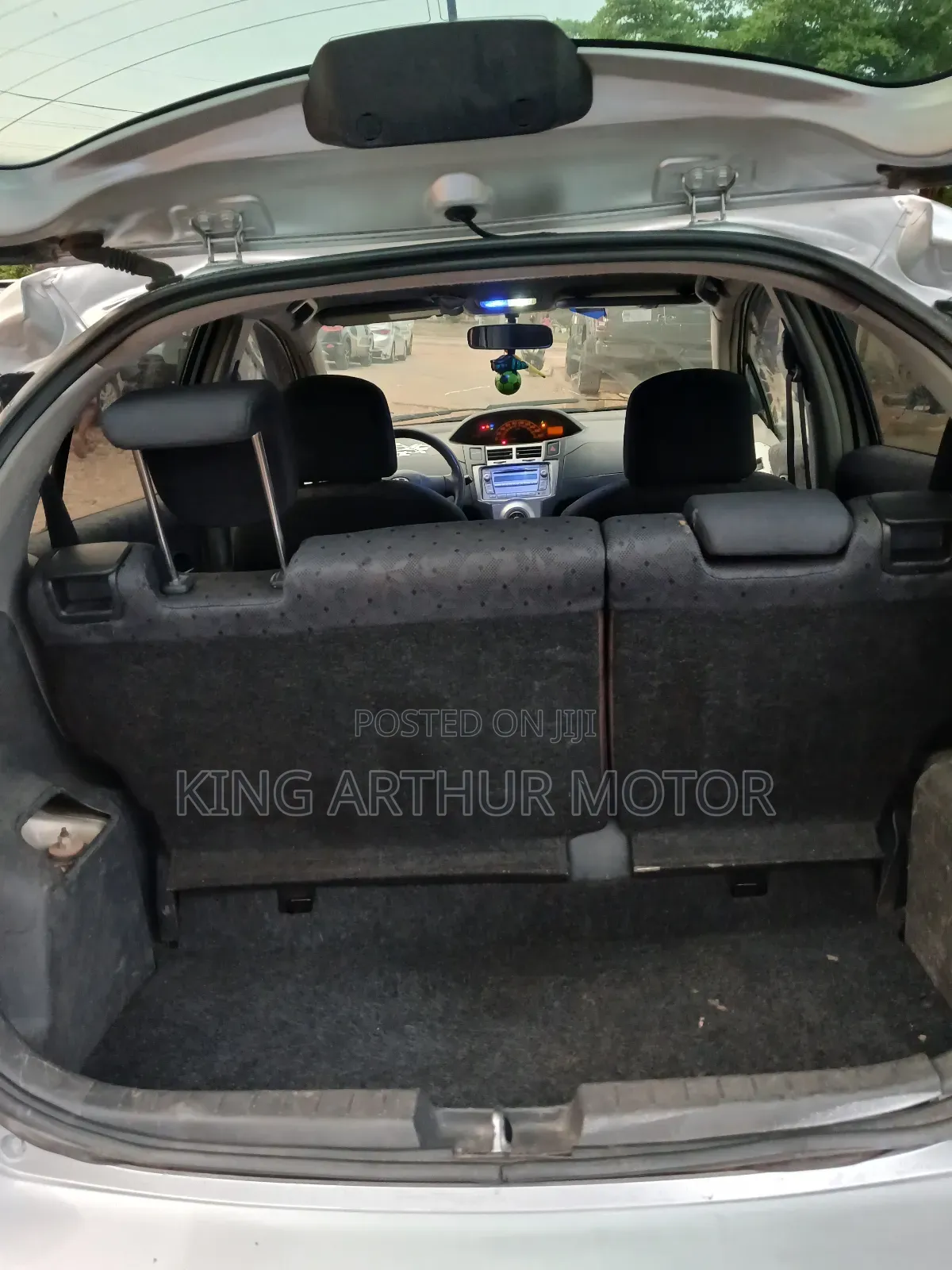 Toyota Vitz 2010 Gray