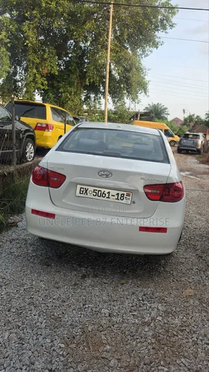 Hyundai Elantra 2011 White