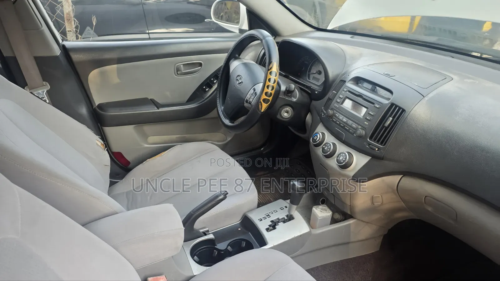 Hyundai Elantra 2011 White