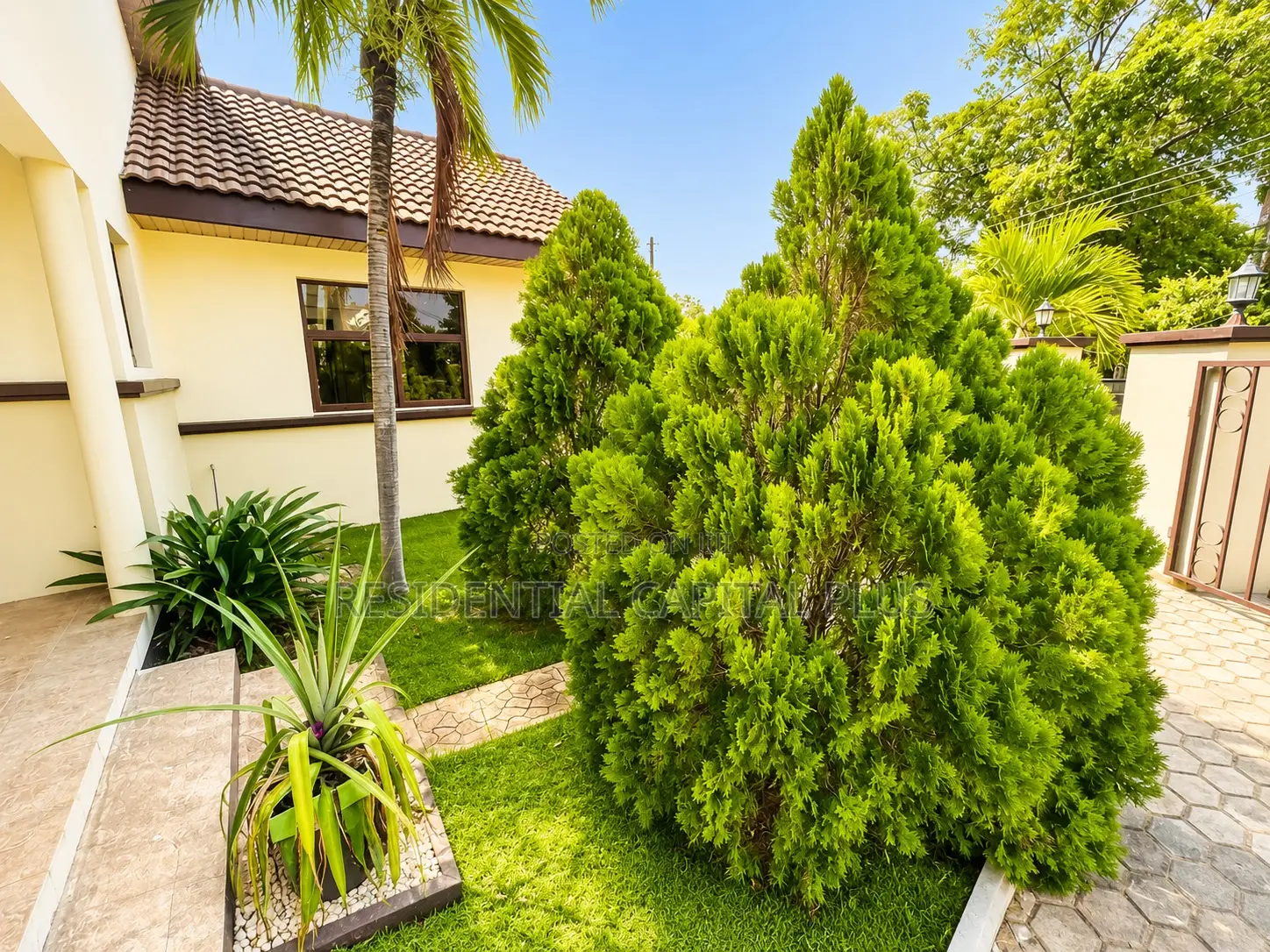 3bdrm House in Buenavista, Sakumono for rent