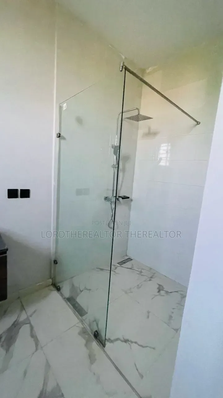 3bdrm House in Pokuase for sale