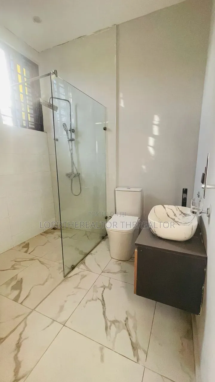 3bdrm House in Pokuase for sale