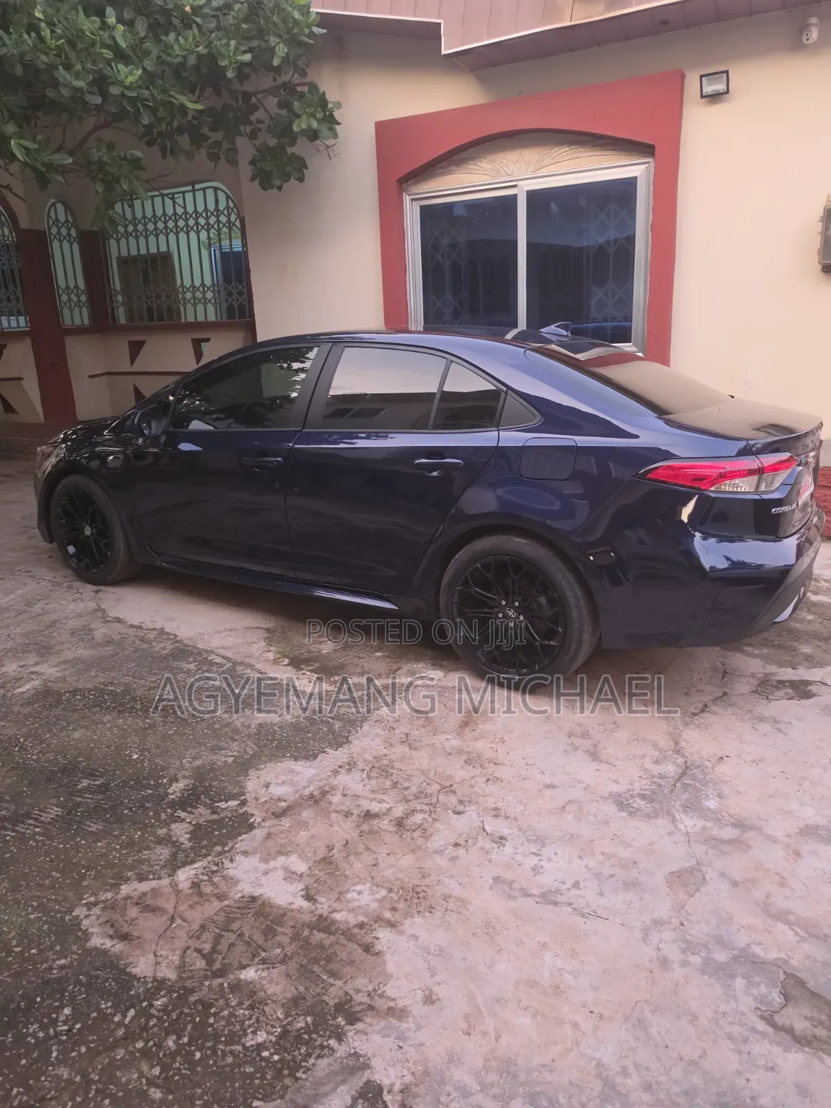 Toyota Corolla LE 2020 Blue