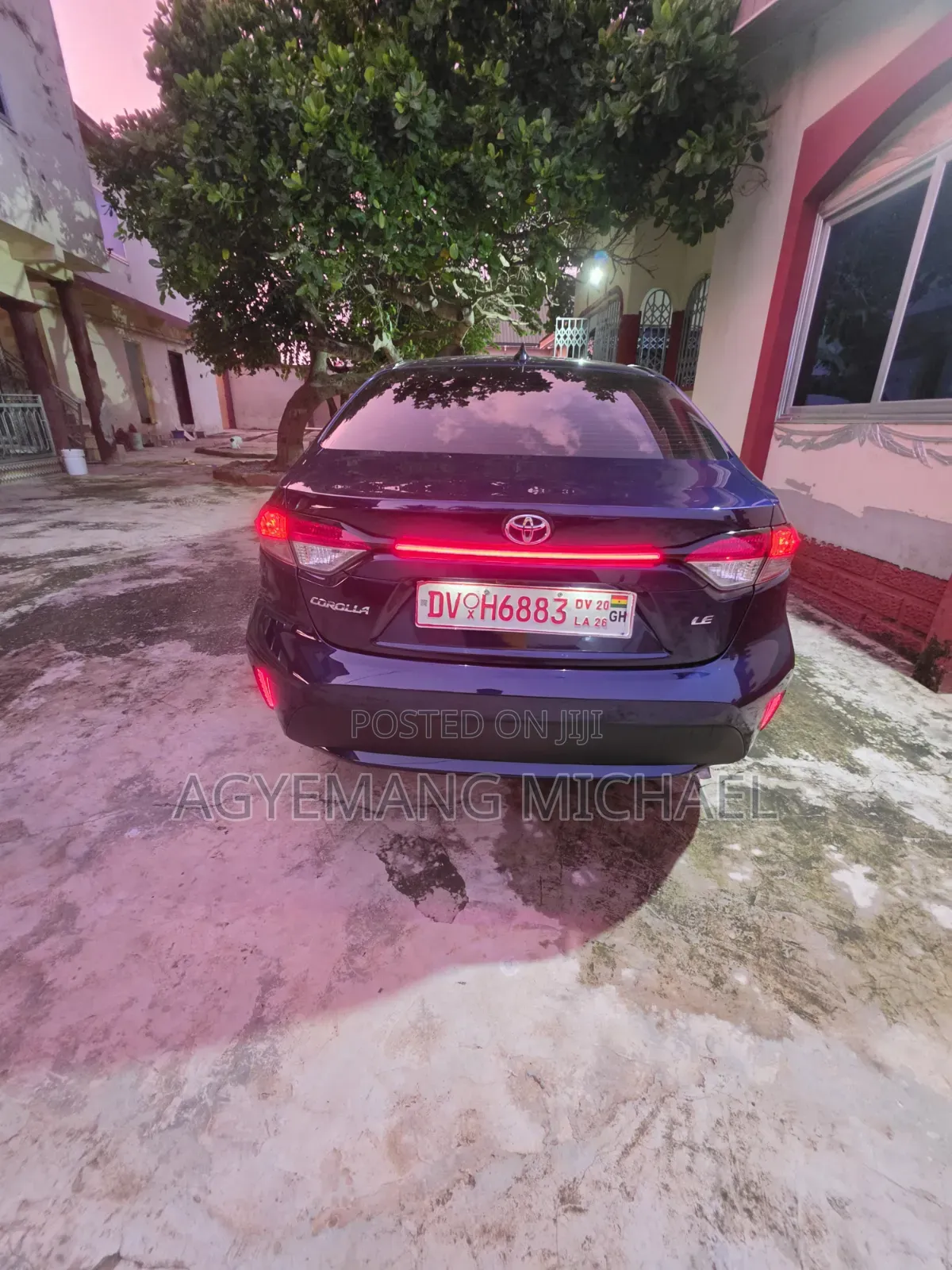 Toyota Corolla LE 2020 Blue