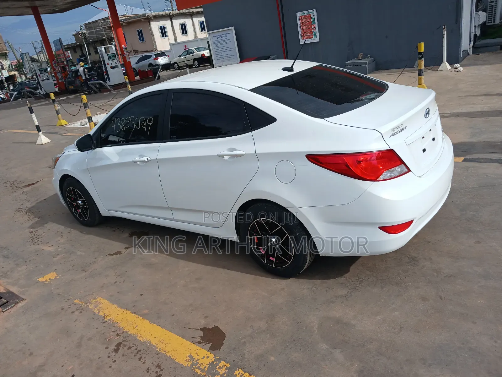 Hyundai Accent GLS 4dr Sedan (1.6L 4cyl 6M) 2014 White