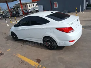 Hyundai Accent GLS 4dr Sedan (1.6L 4cyl 6M) 2014 White