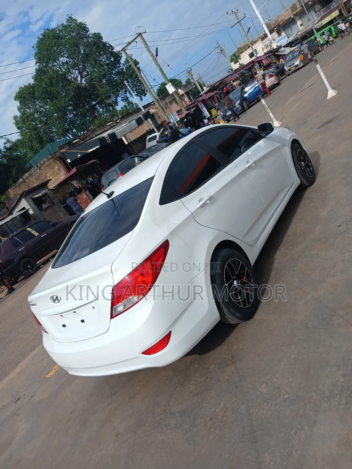 Hyundai Accent GLS 4dr Sedan (1.6L 4cyl 6M) 2014 White