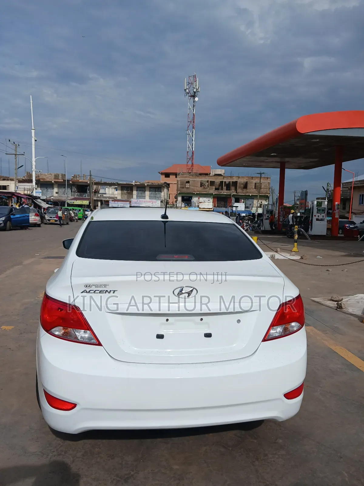 Hyundai Accent GLS 4dr Sedan (1.6L 4cyl 6M) 2014 White