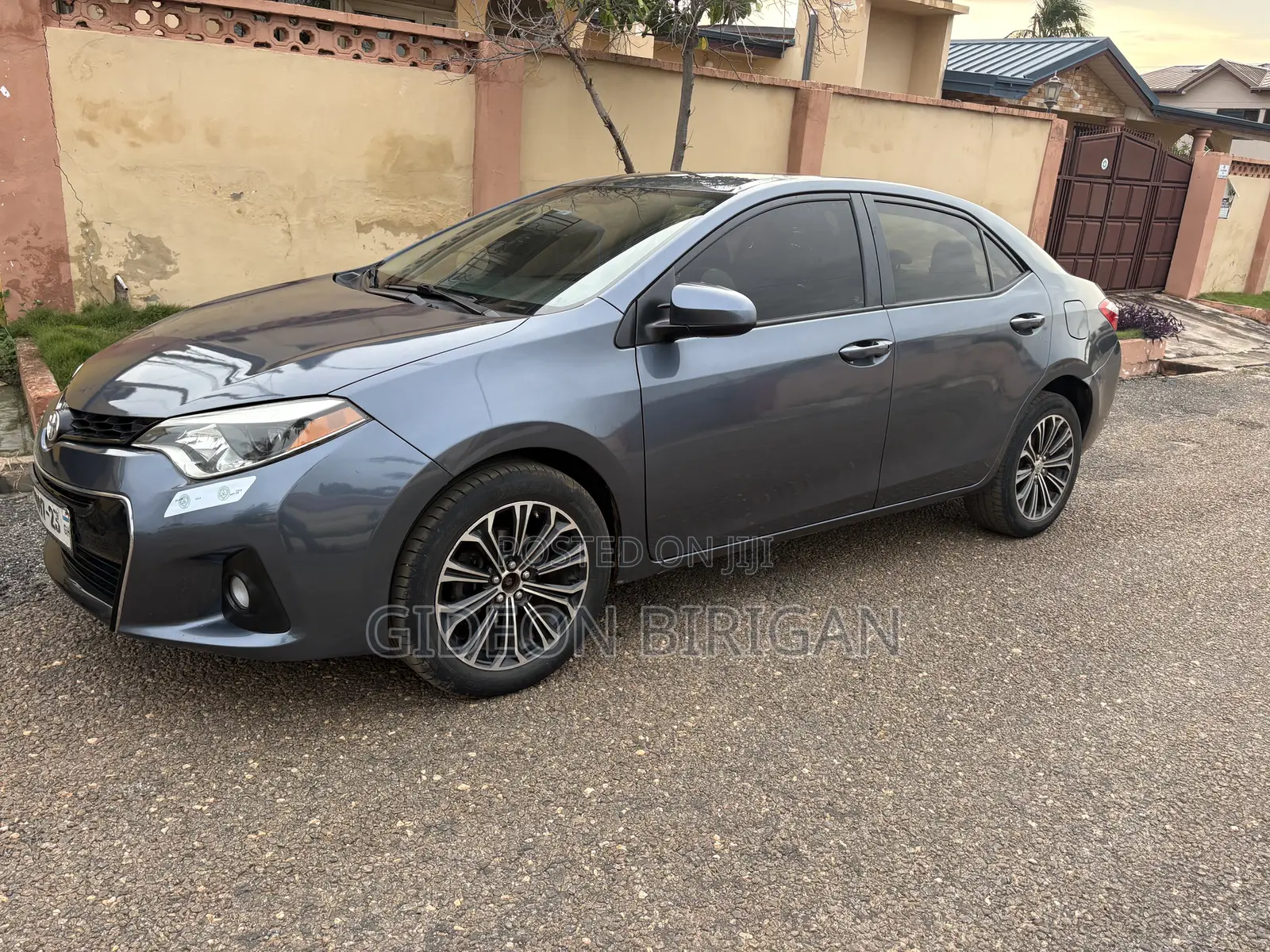 Toyota Corolla LE Eco 4dr Sedan (1.8L 4cyl CVT) 2015 Gray