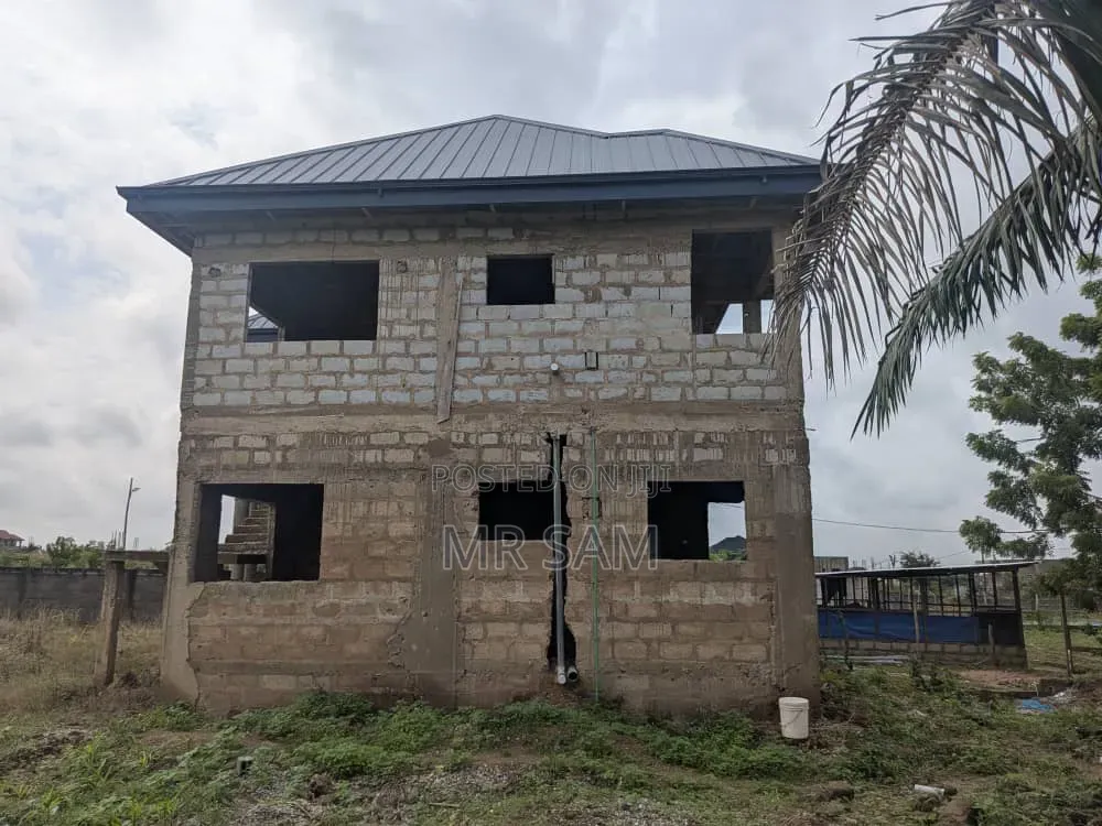 4bdrm House in Sam Properties, Amasaman for sale