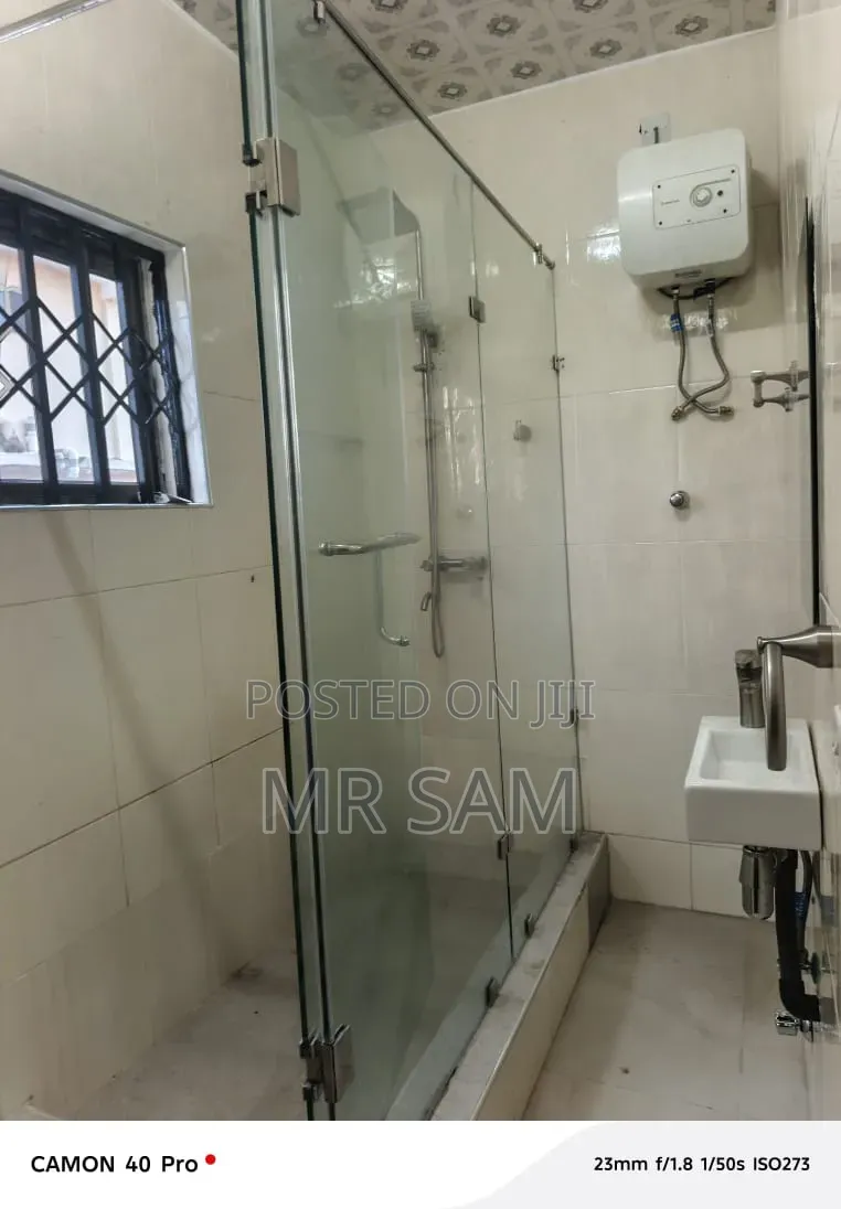 4bdrm House in Kasoa Obum Road, New Market for rent