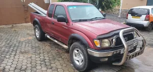 Toyota Hilux 2004 Red