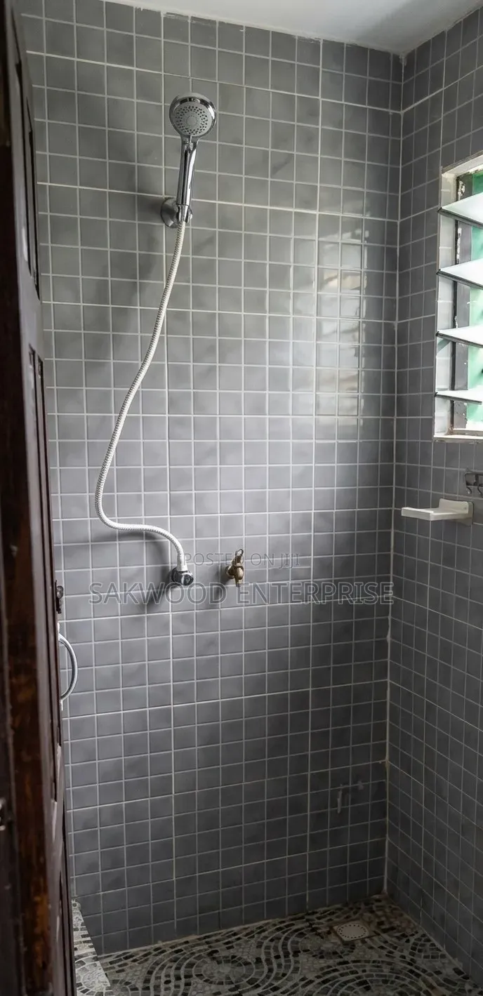 1bdrm Apartment in Sakwood Enterprise, Sasaabi for rent