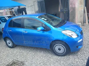 Toyota Vitz 1.3 FWD 3dr 2010 Blue