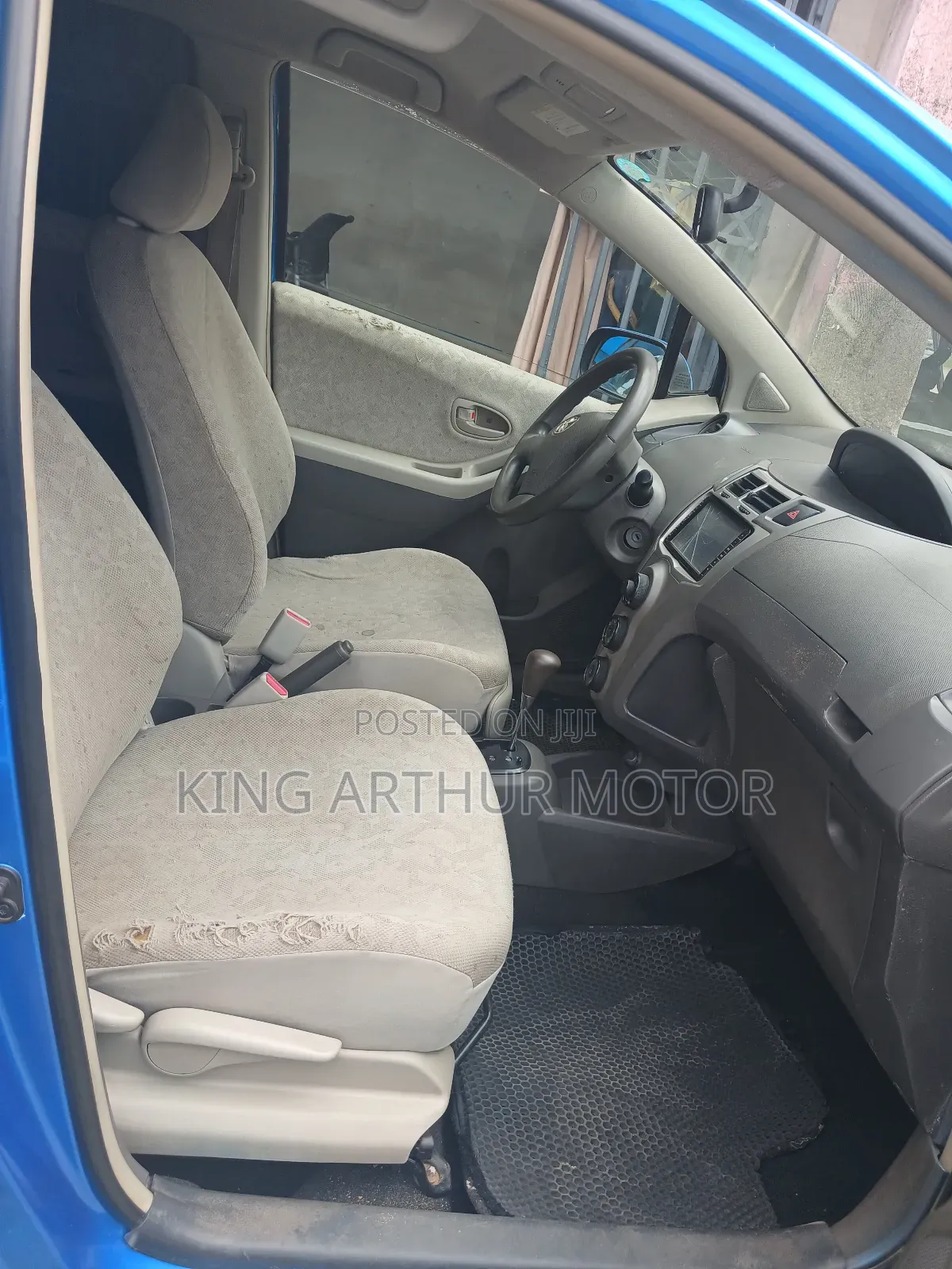 Toyota Vitz 1.3 FWD 3dr 2010 Blue