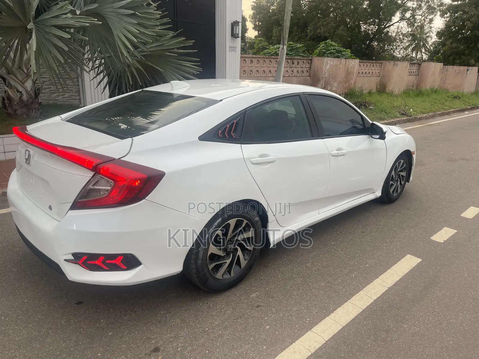 Honda Civic EX-L 4dr Sedan (1.5L 4cyl) 2017 White