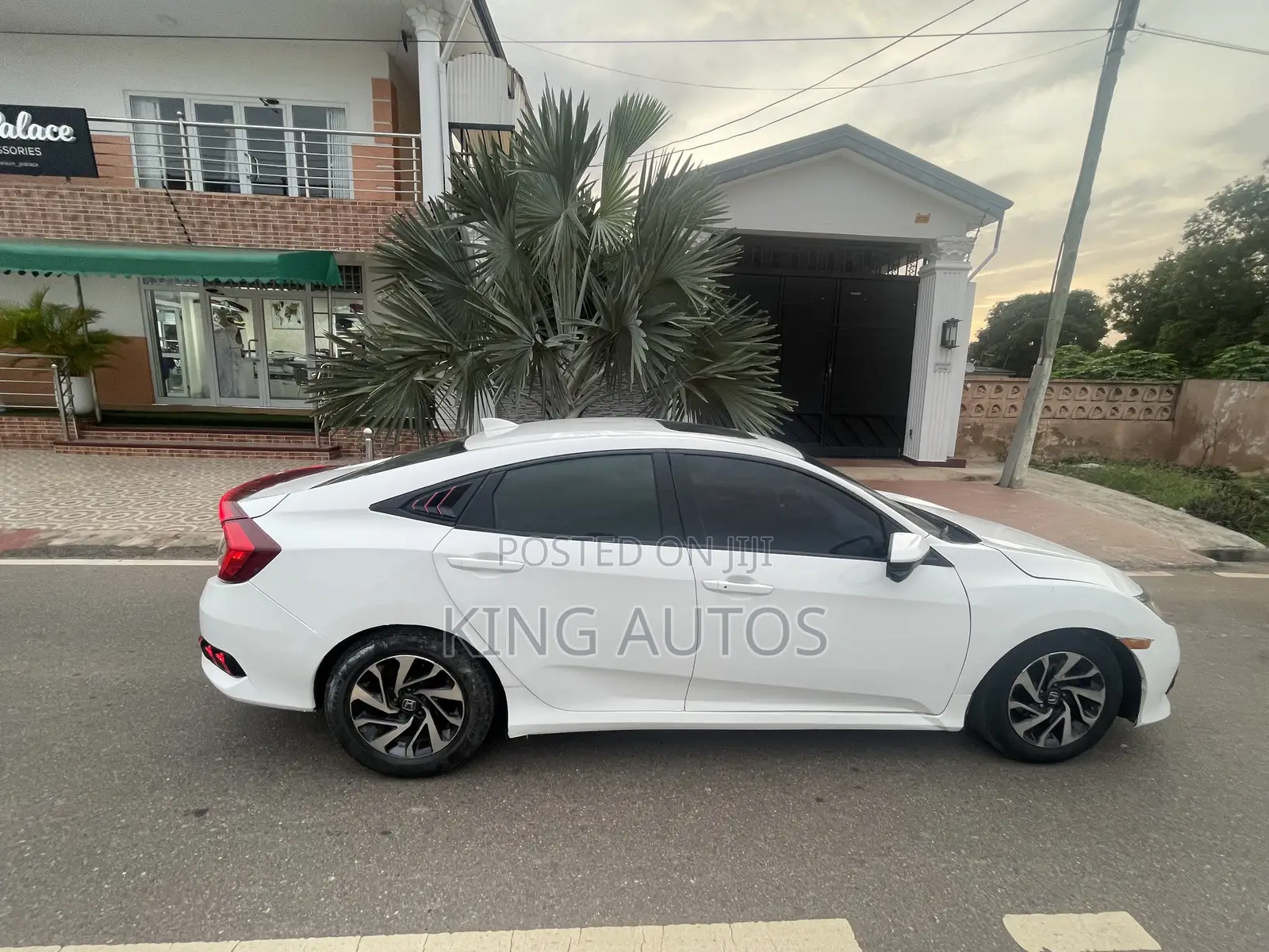 Honda Civic EX-L 4dr Sedan (1.5L 4cyl) 2017 White