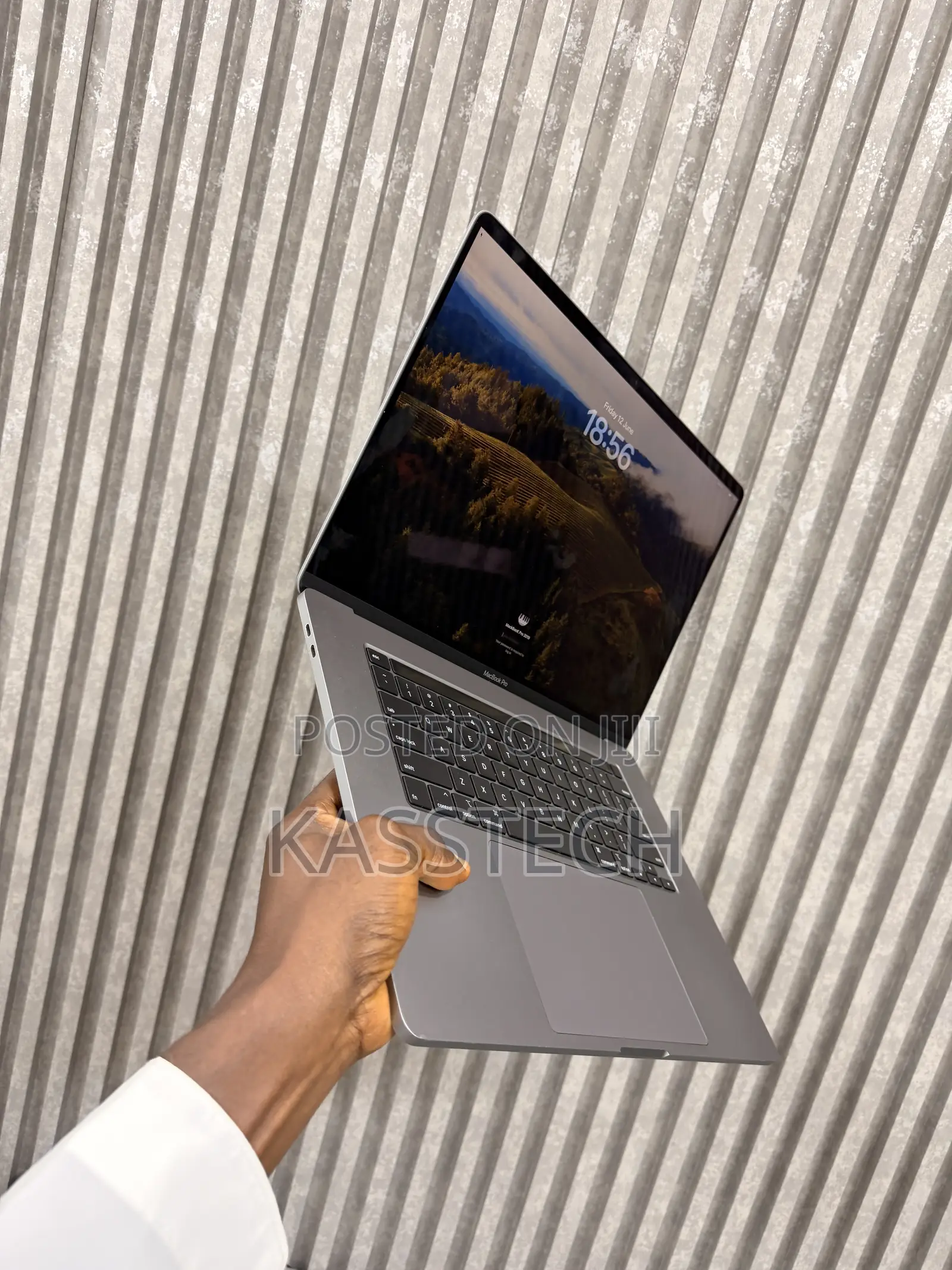 Laptop Apple MacBook Pro 2019 16GB Intel Core i9 SSD 1T