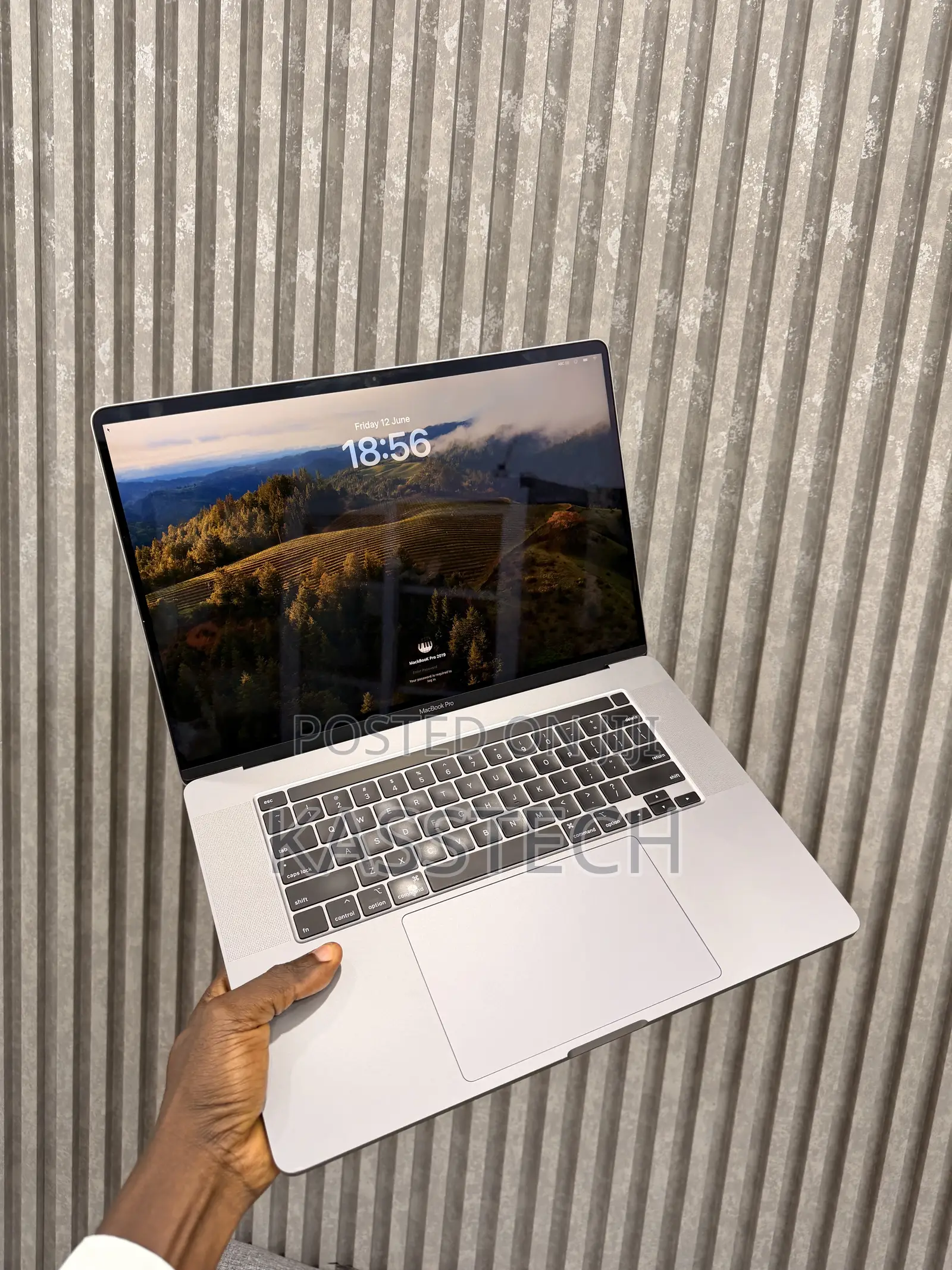 Laptop Apple MacBook Pro 2019 16GB Intel Core i9 SSD 1T