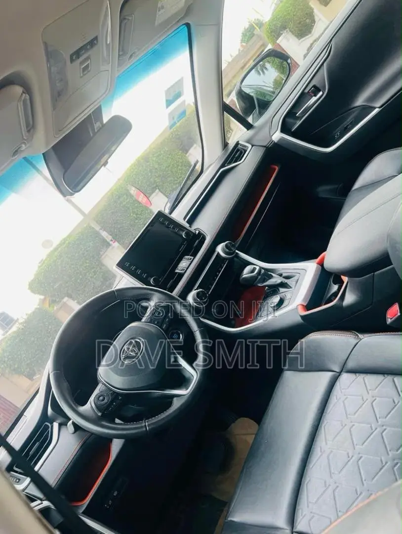 Toyota RAV4 Adventure 2021 Black