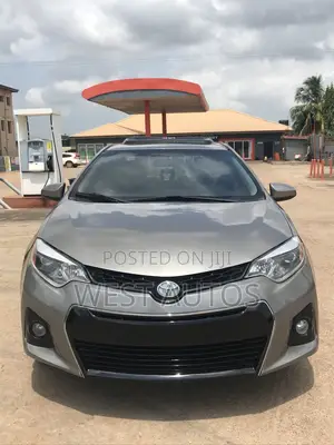 Toyota Corolla 2015 Gray