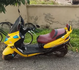SYM Fnx 125 1999 Yellow