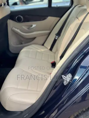 Mercedes-Benz C300 2017 Blue