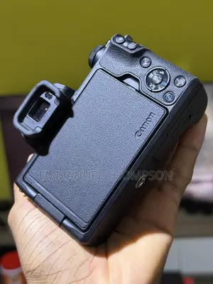 Canon M50 Mark Ii + 45mm Prime Lens