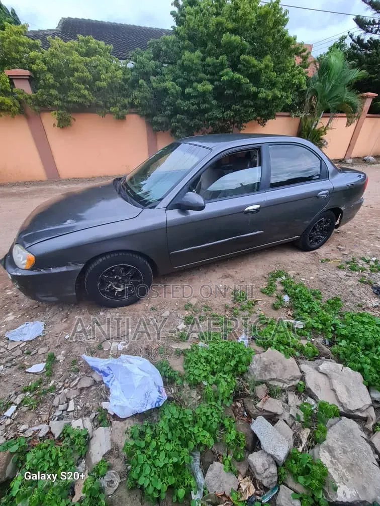 Kia Spectra 2004 Black