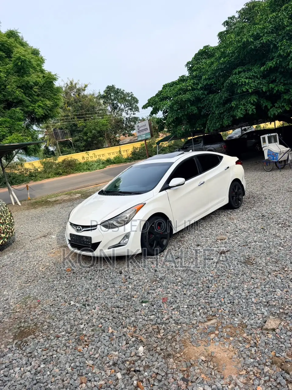 Hyundai Elantra Limited 4dr Sedan (1.8L 4cyl 6A) 2014 White